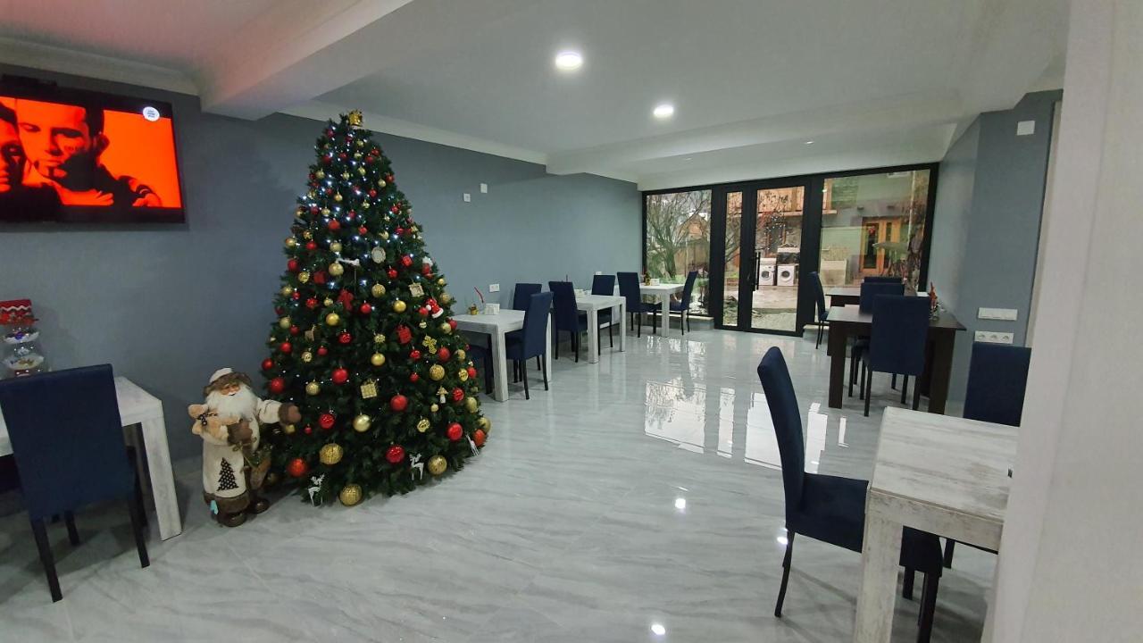 Mestia 4 Season ภายนอก รูปภาพ